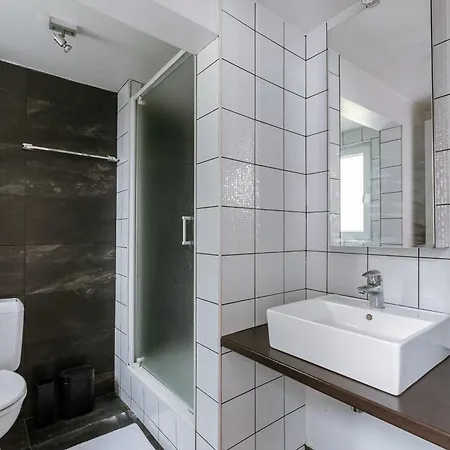 Unbeatable Location Explore On Foot! *