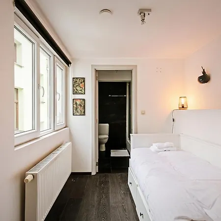 Apartment Unbeatable Location Explore On Foot! *